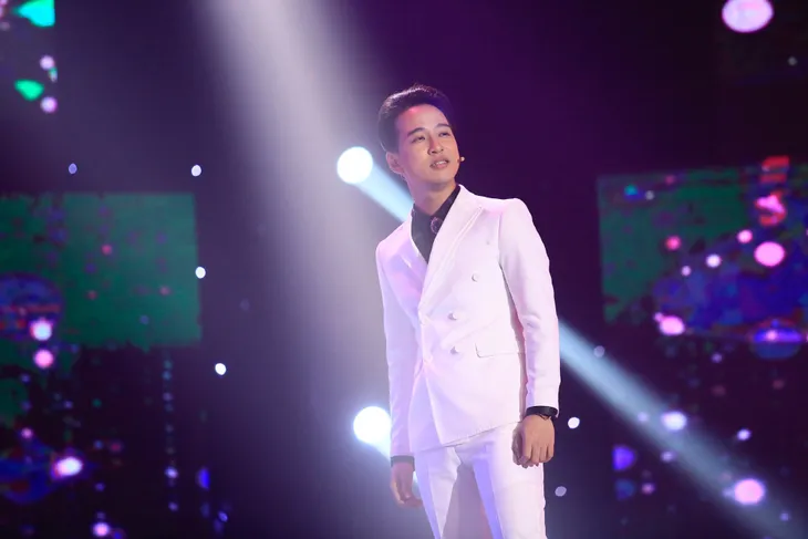 Dồn hết tiền dành dụm 10 năm để sửa nhà cho ba mẹ thay vì thu album chỉ có thể là ca sĩ Triệu Lộc - Ảnh 1. Dồn hết tiền dành dụm 10 năm để sửa nhà cho ba mẹ thay vì thu album chỉ có thể là ca sĩ Triệu Lộc - Ảnh 1.