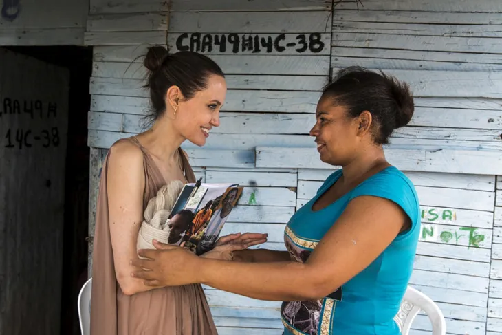 Angelina Jolie khuyên phụ nữ hãy sống trọn vẹn - Ảnh 1. Angelina Jolie khuyên phụ nữ hãy sống trọn vẹn - Ảnh 1.