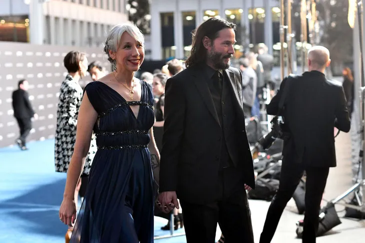 Keanu Reeves lần đầu công khai bạn gái - Ảnh 2. Keanu Reeves lần đầu công khai bạn gái - Ảnh 2.