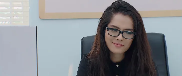 Hoa hồng trên ngực trái - Tập 27: Mặc Thái dọa sẽ lôi xuống địa ngục cùng, Dung vẫn đắc thắng khi công ty của kẻ thù bị đập phá - Ảnh 5. Hoa hồng trên ngực trái - Tập 27: Mặc Thái dọa sẽ lôi xuống địa ngục cùng, Dung vẫn đắc thắng khi công ty của kẻ thù bị đập phá - Ảnh 5.