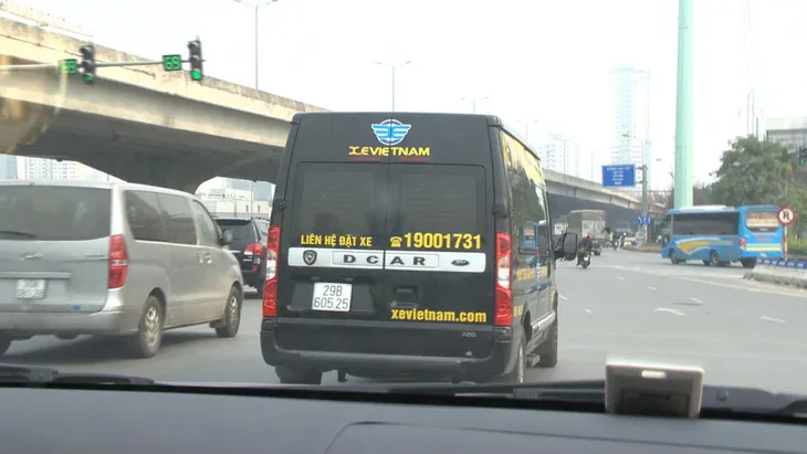 Xe chở khách từ 9 chỗ phải lắp camera ghi hình tài xế và hành khách - Ảnh 2. Xe chở khách từ 9 chỗ phải lắp camera ghi hình tài xế và hành khách - Ảnh 2.