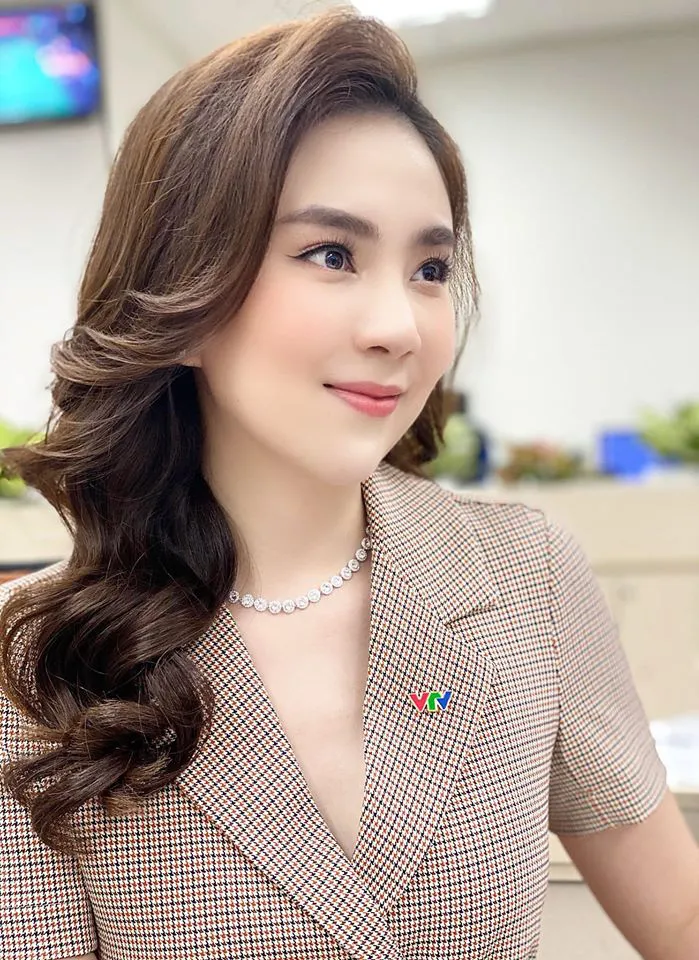 BTV Mai Ngọc bất ngờ cắt tóc ngắn để thử xem anh có lo lắng - Ảnh 8. BTV Mai Ngọc bất ngờ cắt tóc ngắn để thử xem anh có lo lắng - Ảnh 8.