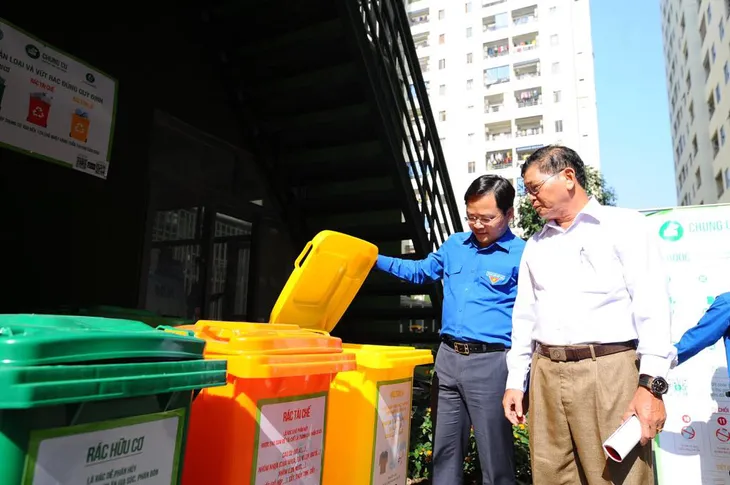 Thanh niên xóa điểm đen về rác thải nhựa bằng các mô hình cộng đồng - Ảnh 10. Thanh niên xóa điểm đen về rác thải nhựa bằng các mô hình cộng đồng - Ảnh 10.