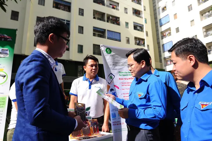 Thanh niên xóa điểm đen về rác thải nhựa bằng các mô hình cộng đồng - Ảnh 6. Thanh niên xóa điểm đen về rác thải nhựa bằng các mô hình cộng đồng - Ảnh 6.