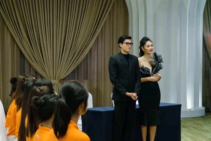Sau nhiều tập bị chê tơi bời, Thúy Vân bất ngờ dẫn đầu tập 6 Tôi là Hoa hậu Hoàn vũ Việt Nam 2019” - Ảnh 8. Sau nhiều tập bị chê tơi bời, Thúy Vân bất ngờ dẫn đầu tập 6 Tôi là Hoa hậu Hoàn vũ Việt Nam 2019” - Ảnh 8.