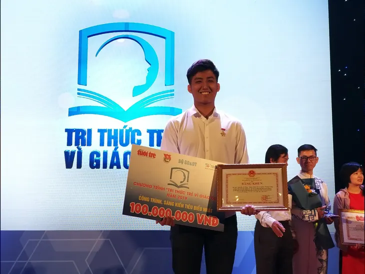 Lộ diện 5 công trình tiêu biểu được vinh danh tại Lễ trao giải Tri thức trẻ vì giáo dục năm 2019 - Ảnh 1. Lộ diện 5 công trình tiêu biểu được vinh danh tại Lễ trao giải Tri thức trẻ vì giáo dục năm 2019 - Ảnh 1.