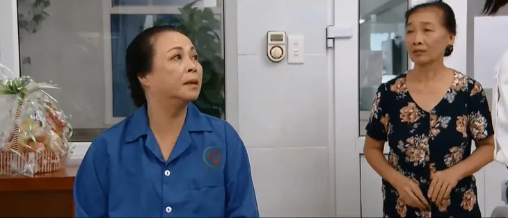 Hoa hồng trên ngực trái - Tập 37: San (Diệu Hương) sững người khi gặp lại mẹ chồng cũ - Ảnh 2. Hoa hồng trên ngực trái - Tập 37: San (Diệu Hương) sững người khi gặp lại mẹ chồng cũ - Ảnh 2.