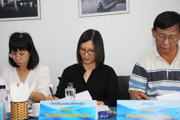 Ngày chấm thi thứ 2 tại LHTHTQ lần thứ 39: Các Ban giám khảo tăng tốc - Ảnh 1. Ngày chấm thi thứ 2 tại LHTHTQ lần thứ 39: Các Ban giám khảo tăng tốc - Ảnh 1.