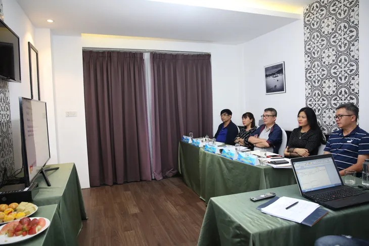 Ban giám khảo LHTHTQ lần thứ 39 miệt mài chấm thi buổi tối tìm “vàng” - Ảnh 6.