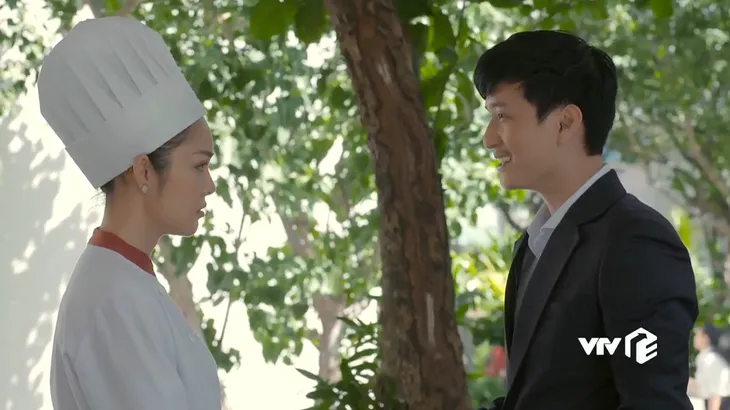 Tiệm ăn dì ghẻ - Tập 8: Thắng thả thính Ngọc, Minh muốn cua lại vợ cũ - Ảnh 3. Tiệm ăn dì ghẻ - Tập 8: Thắng thả thính Ngọc, Minh muốn cua lại vợ cũ - Ảnh 3.
