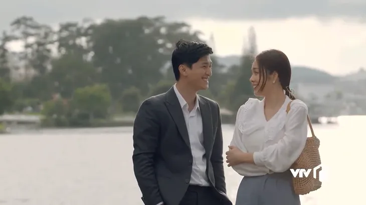 Tiệm ăn dì ghẻ - Tập 8: Thắng thả thính Ngọc, Minh muốn cua lại vợ cũ - Ảnh 6. Tiệm ăn dì ghẻ - Tập 8: Thắng thả thính Ngọc, Minh muốn cua lại vợ cũ - Ảnh 6.