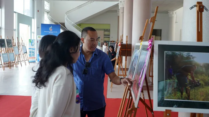 Khám phá không gian triển lãm ảnh tại LHTHTQ lần thứ 39 - Ảnh 2. Khám phá không gian triển lãm ảnh tại LHTHTQ lần thứ 39 - Ảnh 2.