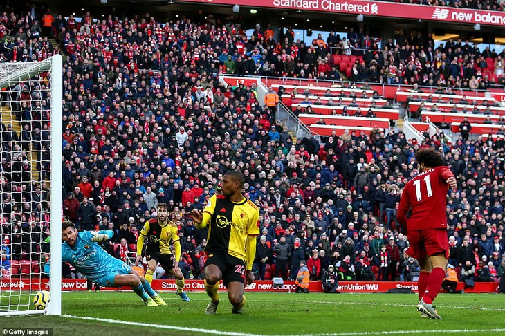 Vòng 17 Ngoại hạng Anh: Thắng nhàn Watford, Liverpool nối dài mạch bất bại - Ảnh 3. Vòng 17 Ngoại hạng Anh: Thắng nhàn Watford, Liverpool nối dài mạch bất bại - Ảnh 3.