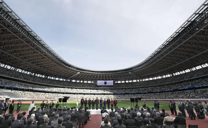 Nhật Bản khánh thành sân vận động quốc gia phục vụ Olympic Tokyo 2020 - Ảnh 2. Nhật Bản khánh thành sân vận động quốc gia phục vụ Olympic Tokyo 2020 - Ảnh 2.