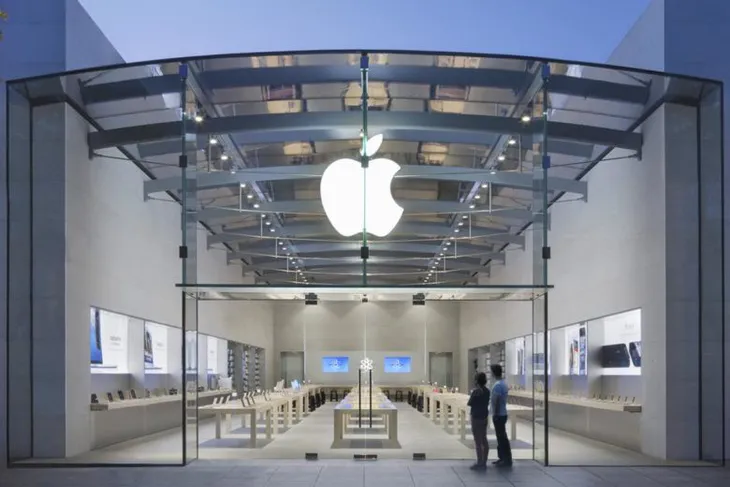Dân Nhật ùn ùn xếp hàng trong ngày Apple Store khai trương - Ảnh 4. Dân Nhật ùn ùn xếp hàng trong ngày Apple Store khai trương - Ảnh 4.