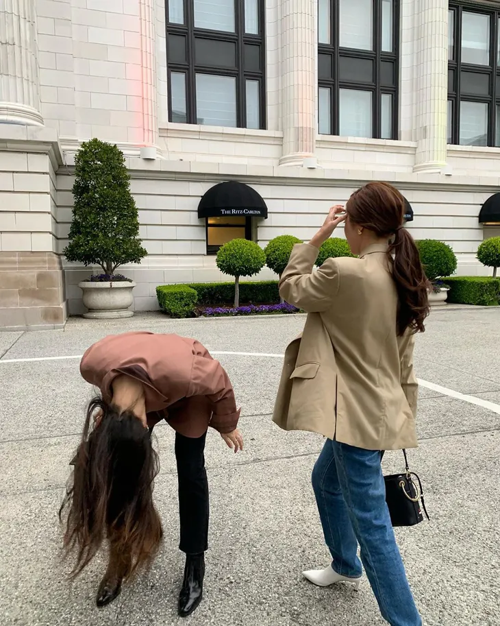 Chị em Krystal và Jessica bất ngờ hội ngộ nhau - Ảnh 2. Chị em Krystal và Jessica bất ngờ hội ngộ nhau - Ảnh 2.
