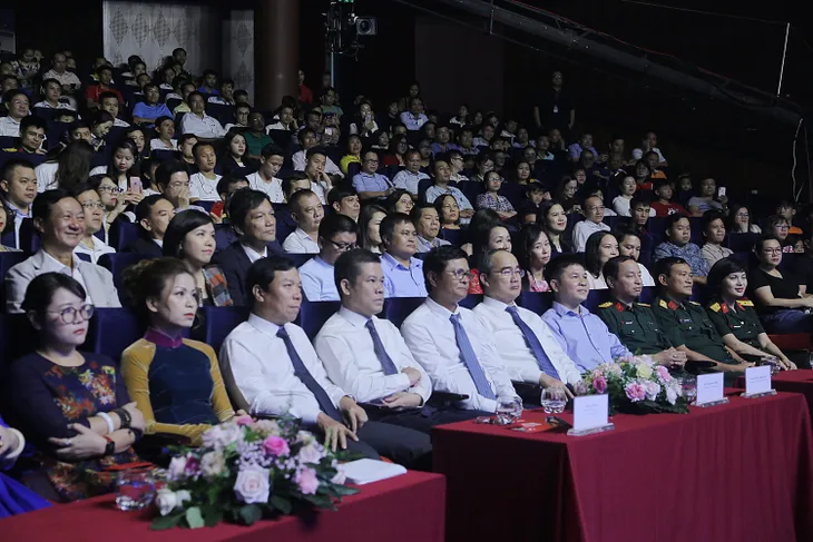 Những khoảnh khắc khó quên của Gala Trái tim cho em 2019 - Ảnh 17. Những khoảnh khắc khó quên của Gala Trái tim cho em 2019 - Ảnh 17.