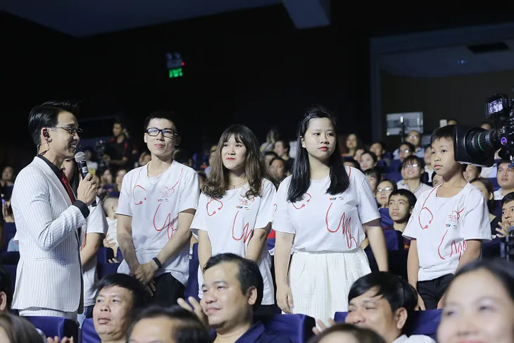 Những khoảnh khắc khó quên của Gala Trái tim cho em 2019 - Ảnh 7. Những khoảnh khắc khó quên của Gala Trái tim cho em 2019 - Ảnh 7.