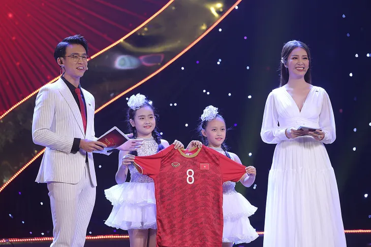 Những khoảnh khắc khó quên của Gala Trái tim cho em 2019 - Ảnh 9. Những khoảnh khắc khó quên của Gala Trái tim cho em 2019 - Ảnh 9.