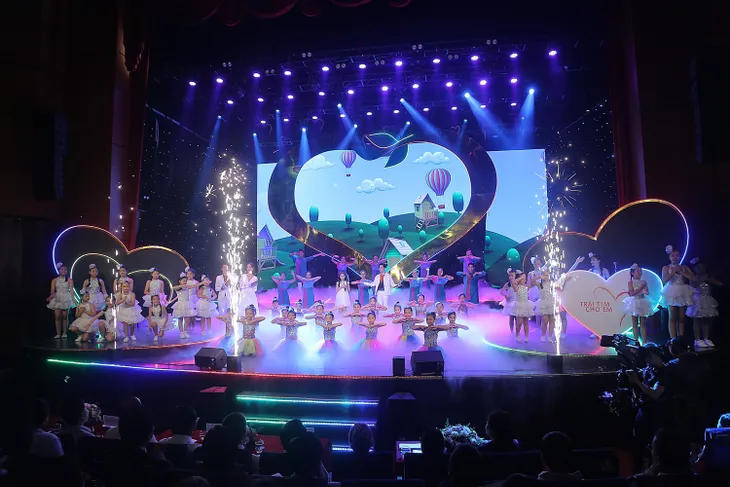 Những khoảnh khắc khó quên của Gala Trái tim cho em 2019 - Ảnh 15. Những khoảnh khắc khó quên của Gala Trái tim cho em 2019 - Ảnh 15.