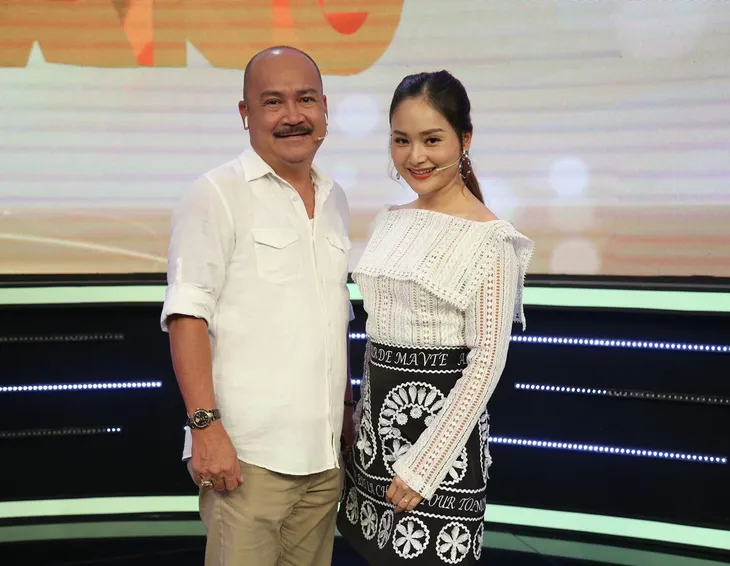 Gà đẻ trứng vàng: Nghệ sĩ Hoàng Sơn không hài lòng khi MC Thành Trung đá xéo mái tóc - Ảnh 2. Gà đẻ trứng vàng: Nghệ sĩ Hoàng Sơn không hài lòng khi MC Thành Trung đá xéo mái tóc - Ảnh 2.