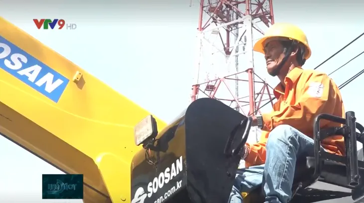 Khánh Hòa đảm bảo an toàn lưới điện dịp Tết - Ảnh 2. Khánh Hòa đảm bảo an toàn lưới điện dịp Tết - Ảnh 2.