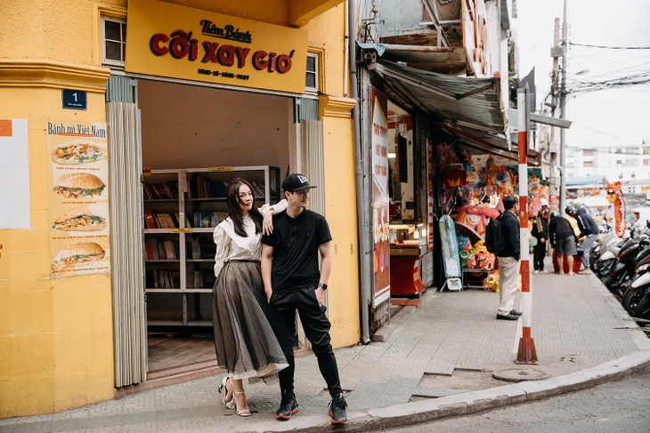 Huỳnh Anh tình tứ ở Đà Lạt bên bạn diễn nữ hơn 10 tuổi - Ảnh 9. Huỳnh Anh tình tứ ở Đà Lạt bên bạn diễn nữ hơn 10 tuổi - Ảnh 9.