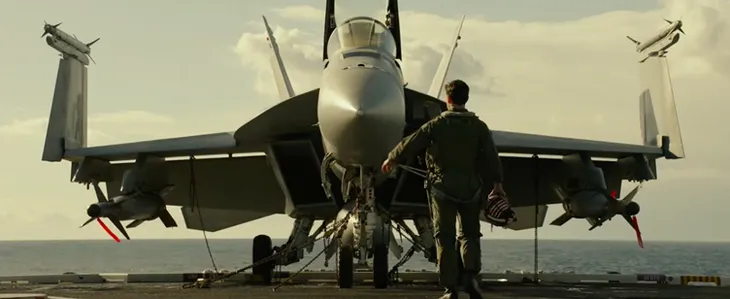Tom Cruise “bay lượn” ngoạn mục trong trailer chính thức của Phi công siêu đẳng Maverick - Ảnh 1. Tom Cruise “bay lượn” ngoạn mục trong trailer chính thức của Phi công siêu đẳng Maverick - Ảnh 1.