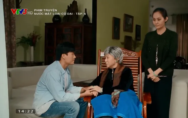 Nước mắt loài cỏ dại - Tập 6: Cuối cùng, bà Hai Đài cũng nhận ra Khang mới chính là người cháu có hiếu nhất - Ảnh 2. Nước mắt loài cỏ dại - Tập 6: Cuối cùng, bà Hai Đài cũng nhận ra Khang mới chính là người cháu có hiếu nhất - Ảnh 2.