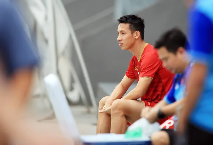 SEA Games 30: U22 Việt Nam tập nhẹ trước trận đấu với U22 Singapore - Ảnh 5. SEA Games 30: U22 Việt Nam tập nhẹ trước trận đấu với U22 Singapore - Ảnh 5.