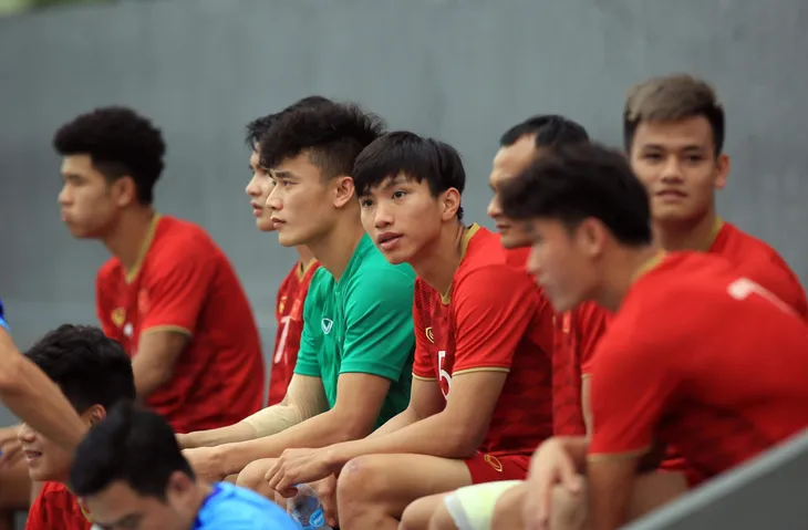 SEA Games 30: U22 Việt Nam tập nhẹ trước trận đấu với U22 Singapore - Ảnh 4. SEA Games 30: U22 Việt Nam tập nhẹ trước trận đấu với U22 Singapore - Ảnh 4.