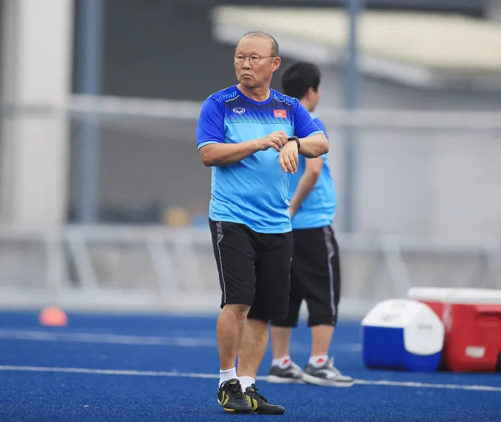 SEA Games 30: U22 Việt Nam tập nhẹ trước trận đấu với U22 Singapore - Ảnh 9. SEA Games 30: U22 Việt Nam tập nhẹ trước trận đấu với U22 Singapore - Ảnh 9.