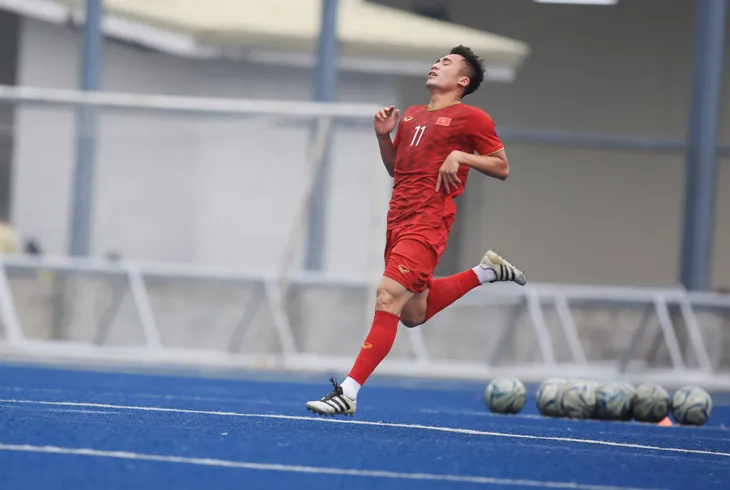 SEA Games 30: U22 Việt Nam tập nhẹ trước trận đấu với U22 Singapore - Ảnh 6. SEA Games 30: U22 Việt Nam tập nhẹ trước trận đấu với U22 Singapore - Ảnh 6.