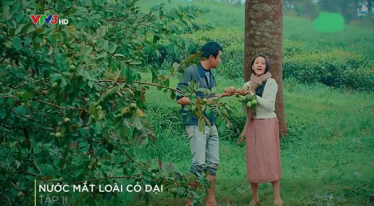 Nước mắt loài cỏ dại - Tập 11: Thấy em gái có bạn trai, anh họ lại ghen ra mặt - Ảnh 2. Nước mắt loài cỏ dại - Tập 11: Thấy em gái có bạn trai, anh họ lại ghen ra mặt - Ảnh 2.