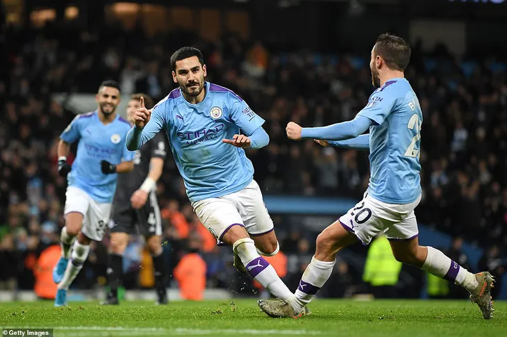 Manchester City ngược dòng giành chiến thắng trước Leicester City - Ảnh 3. Manchester City ngược dòng giành chiến thắng trước Leicester City - Ảnh 3.