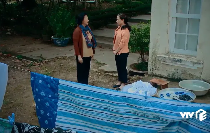 Nước mắt loài cỏ dại: Con dâu bị mẹ chồng tát vì dấm dúi mang tiền về cho nhà ngoại - Ảnh 6. Nước mắt loài cỏ dại: Con dâu bị mẹ chồng tát vì dấm dúi mang tiền về cho nhà ngoại - Ảnh 6.