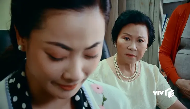 Nước mắt loài cỏ dại: Con dâu bị mẹ chồng tát vì dấm dúi mang tiền về cho nhà ngoại - Ảnh 4. Nước mắt loài cỏ dại: Con dâu bị mẹ chồng tát vì dấm dúi mang tiền về cho nhà ngoại - Ảnh 4.