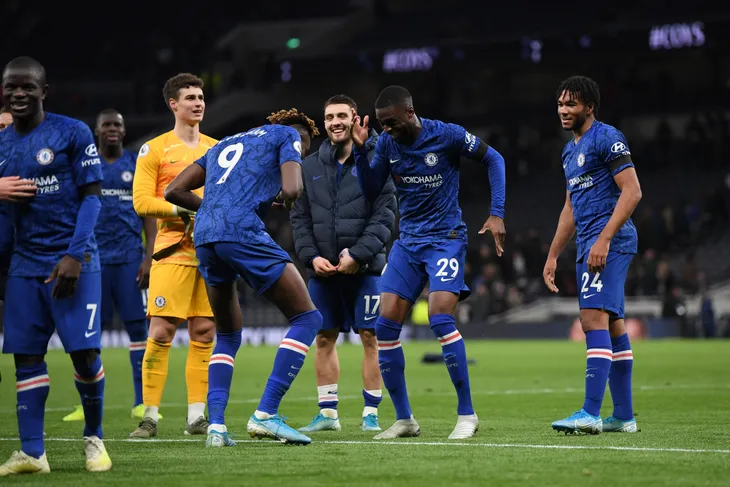 Vòng 18 Ngoại hạng Anh, Tottenham 0-2 Chelsea: Chiến thắng ấn tượng của thầy trò HLV Frank Lampard trước Mourinho - Ảnh 5. Vòng 18 Ngoại hạng Anh, Tottenham 0-2 Chelsea: Chiến thắng ấn tượng của thầy trò HLV Frank Lampard trước Mourinho - Ảnh 5.