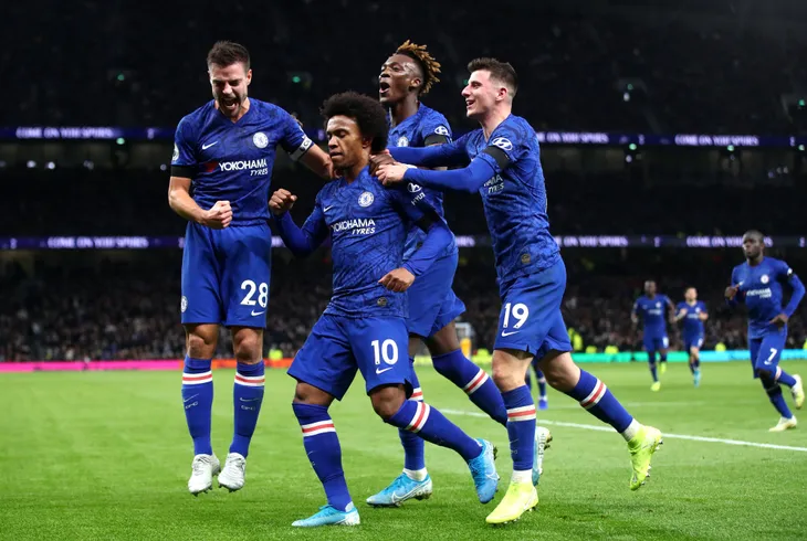 Vòng 18 Ngoại hạng Anh, Tottenham 0-2 Chelsea: Chiến thắng ấn tượng của thầy trò HLV Frank Lampard trước Mourinho - Ảnh 3. Vòng 18 Ngoại hạng Anh, Tottenham 0-2 Chelsea: Chiến thắng ấn tượng của thầy trò HLV Frank Lampard trước Mourinho - Ảnh 3.