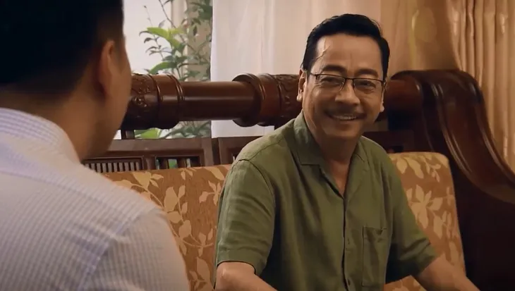 Sinh tử - Tập 35: Chủ tịch tỉnh được hối lộ đôi giày mới còn quý hơn cả tiền - Ảnh 2. Sinh tử - Tập 35: Chủ tịch tỉnh được hối lộ đôi giày mới còn quý hơn cả tiền - Ảnh 2.