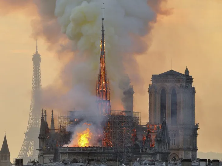Nhà thờ Đức Bà Paris – Tiếng chuông nguyện ngủ yên mùa Giáng sinh - Ảnh 1. Nhà thờ Đức Bà Paris – Tiếng chuông nguyện ngủ yên mùa Giáng sinh - Ảnh 1.