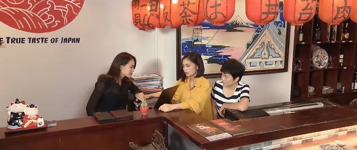 Hoa hồng trên ngực trái - Tập 41: Thái ung thư giai đoạn cuối nhưng lại bị nghi trúng độc tại nhà hàng của Khuê? - Ảnh 1. Hoa hồng trên ngực trái - Tập 41: Thái ung thư giai đoạn cuối nhưng lại bị nghi trúng độc tại nhà hàng của Khuê? - Ảnh 1.