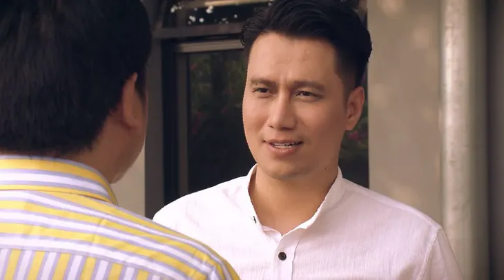 Sinh tử - Tập 38: Vũ (Việt Anh) bày cách tặng quà lãnh đạo tỉnh có một không hai - Ảnh 2. Sinh tử - Tập 38: Vũ (Việt Anh) bày cách tặng quà lãnh đạo tỉnh có một không hai - Ảnh 2.