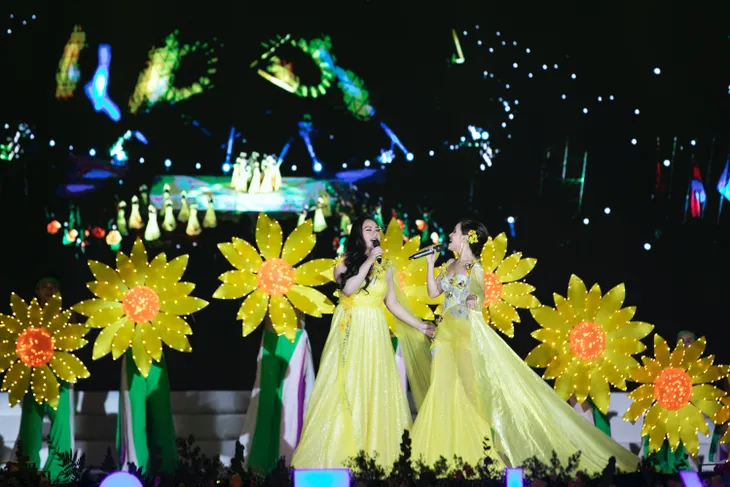 Festival Hoa Đà Lạt 2019 kết lại một thập kỉ rực rỡ ở thành phố ngàn hoa - Ảnh 4. Festival Hoa Đà Lạt 2019 kết lại một thập kỉ rực rỡ ở thành phố ngàn hoa - Ảnh 4.