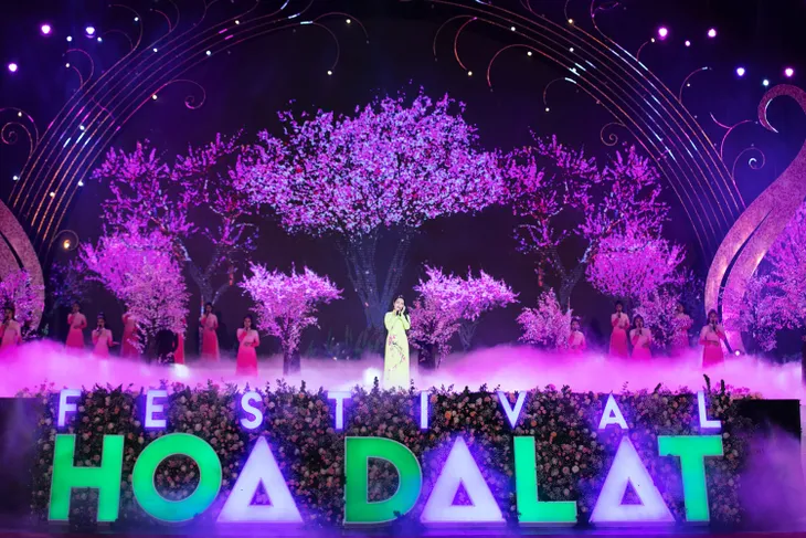 Festival Hoa Đà Lạt 2019 kết lại một thập kỉ rực rỡ ở thành phố ngàn hoa - Ảnh 1. Festival Hoa Đà Lạt 2019 kết lại một thập kỉ rực rỡ ở thành phố ngàn hoa - Ảnh 1.