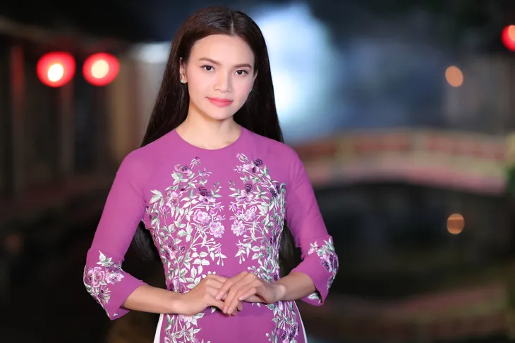 Phạm Phương Thảo diện áo dài hơn 10.000 USD quay phim ca nhạc Mong manh em - Ảnh 11. Phạm Phương Thảo diện áo dài hơn 10.000 USD quay phim ca nhạc Mong manh em - Ảnh 11.