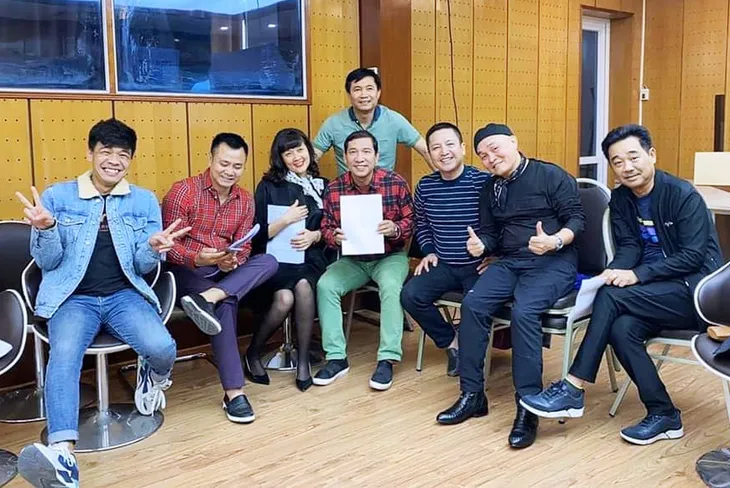 Đạo diễn Đỗ Thanh Hải: Gặp nhau cuối năm phiên bản mới vẫn có nhiều thông điệp mang tầm xã hội - Ảnh 2. Đạo diễn Đỗ Thanh Hải: Gặp nhau cuối năm phiên bản mới vẫn có nhiều thông điệp mang tầm xã hội - Ảnh 2.