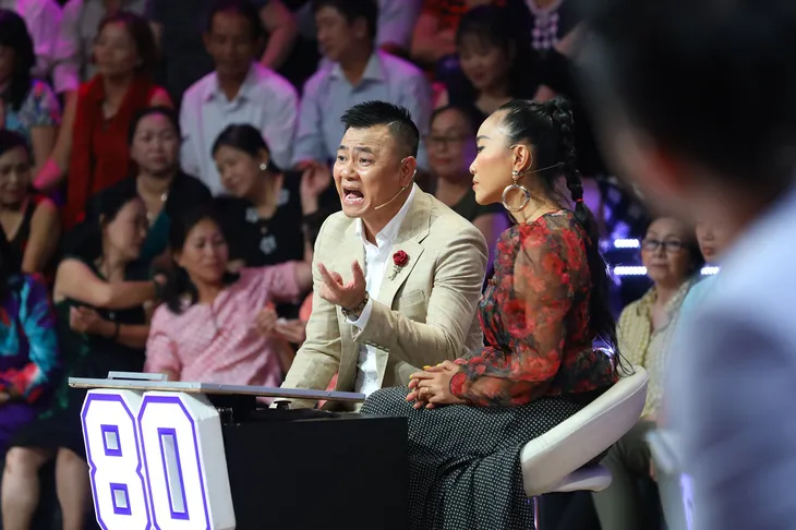 Ký ức vui vẻ: Đội trưởng Tự Long cà khịa khách mời và cái kết bất ngờ từ nhà báo Lại Văn Sâm - Ảnh 3. Ký ức vui vẻ: Đội trưởng Tự Long cà khịa khách mời và cái kết bất ngờ từ nhà báo Lại Văn Sâm - Ảnh 3.