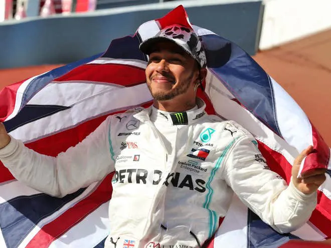 Lewis Hamilton giành danh hiệu VĐV châu Âu xuất sắc nhất năm 2019 - Ảnh 1. Lewis Hamilton giành danh hiệu VĐV châu Âu xuất sắc nhất năm 2019 - Ảnh 1.