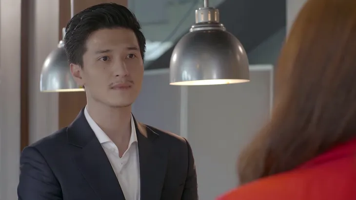 Tiệm ăn dì ghẻ - Tập 13: Vì sao Ngọc bất ngờ vắng mặt trong buổi gặp Phillip? - Ảnh 2. Tiệm ăn dì ghẻ - Tập 13: Vì sao Ngọc bất ngờ vắng mặt trong buổi gặp Phillip? - Ảnh 2.